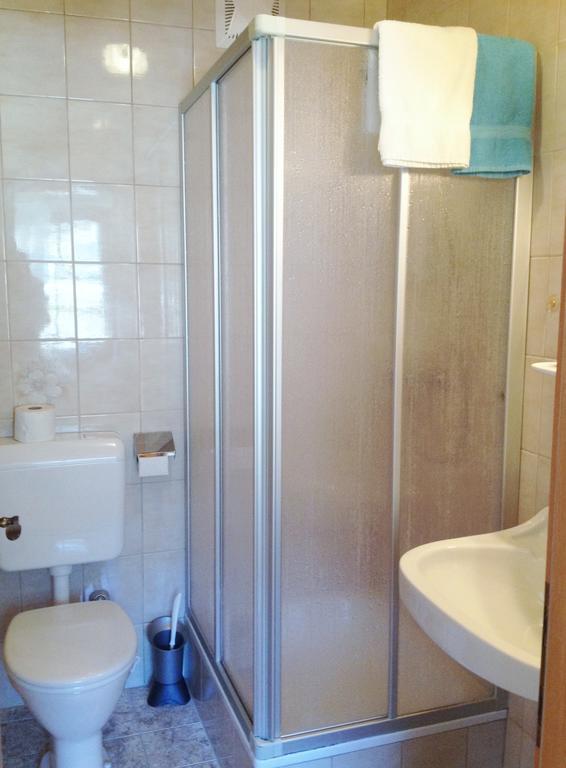 Ferienhaus Nickl Weißbriach Szoba fotó