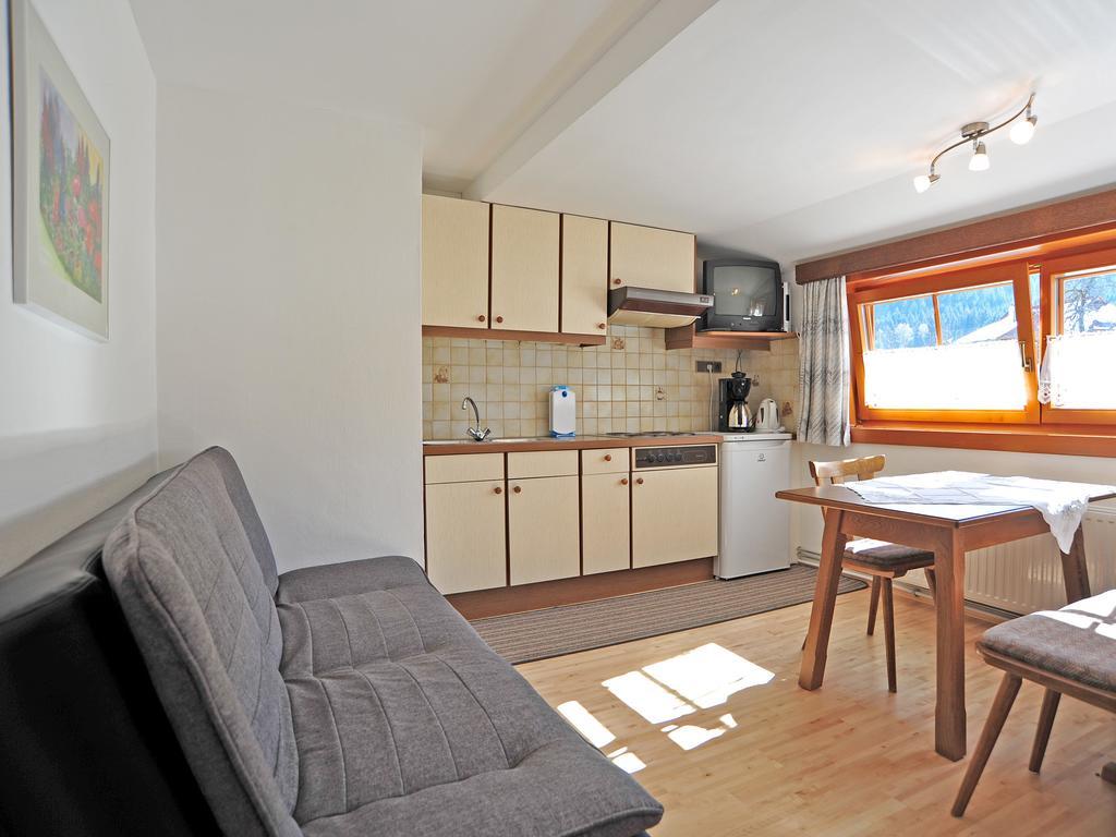 Ferienhaus Nickl Weißbriach Szoba fotó